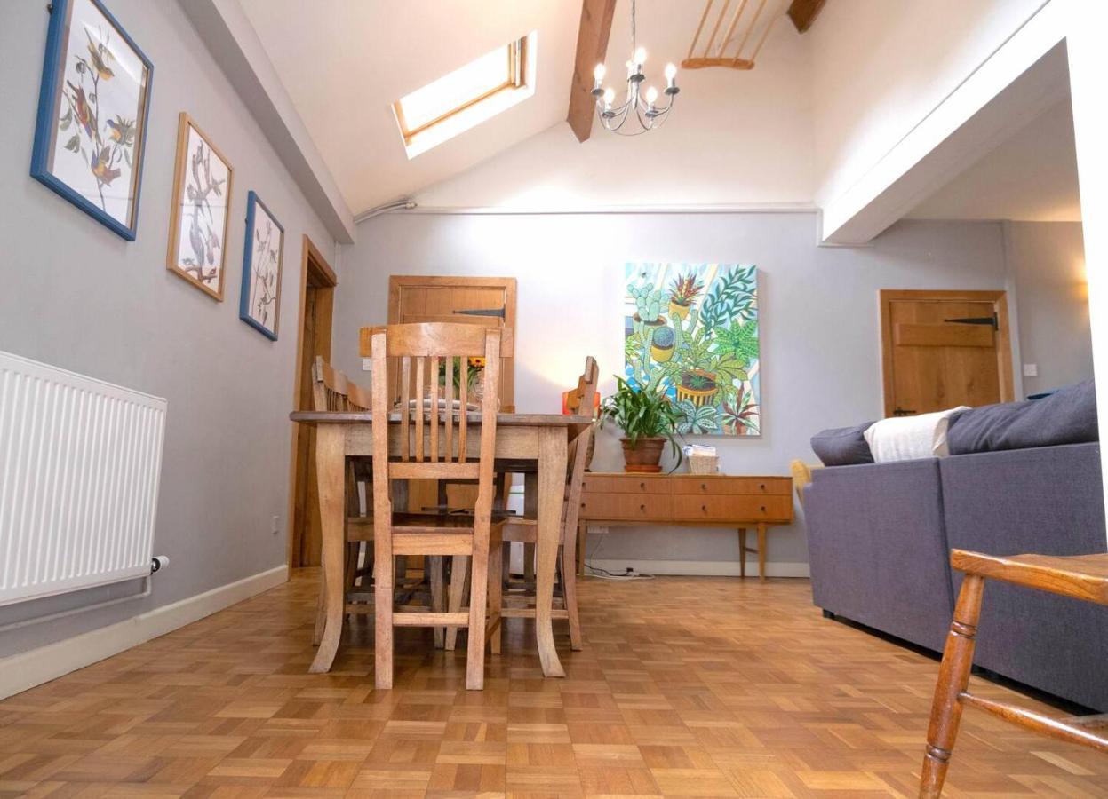Lovely Property In The Heart Of Somerset, Sleeps 9 Shepton Mallet Exteriör bild