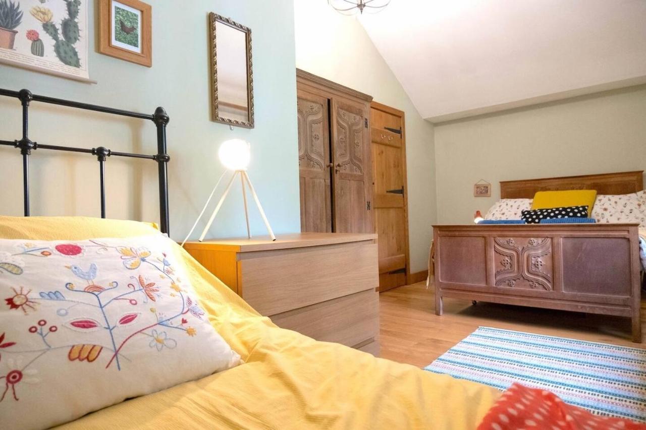 Lovely Property In The Heart Of Somerset, Sleeps 9 Shepton Mallet Exteriör bild