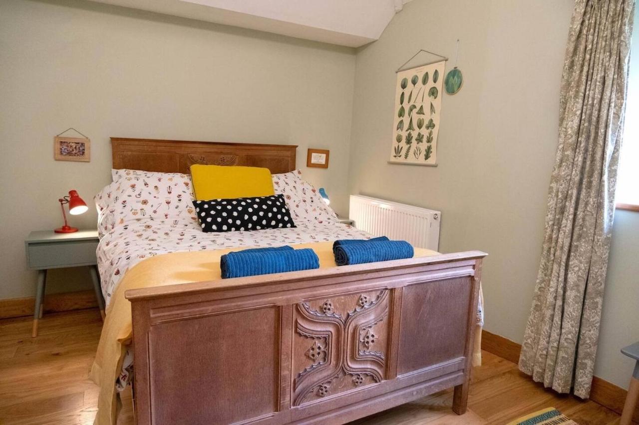 Lovely Property In The Heart Of Somerset, Sleeps 9 Shepton Mallet Exteriör bild