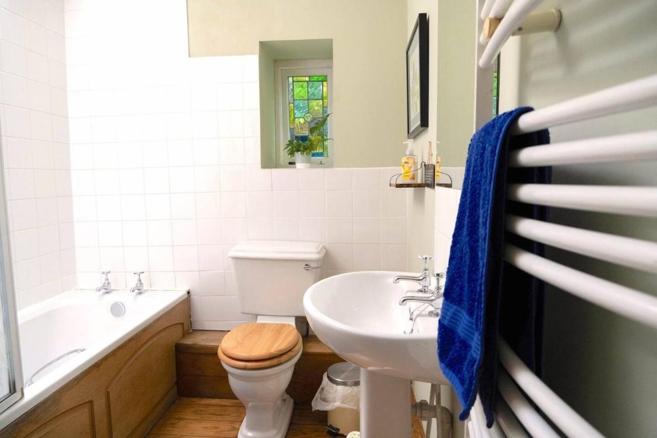 Lovely Property In The Heart Of Somerset, Sleeps 9 Shepton Mallet Exteriör bild