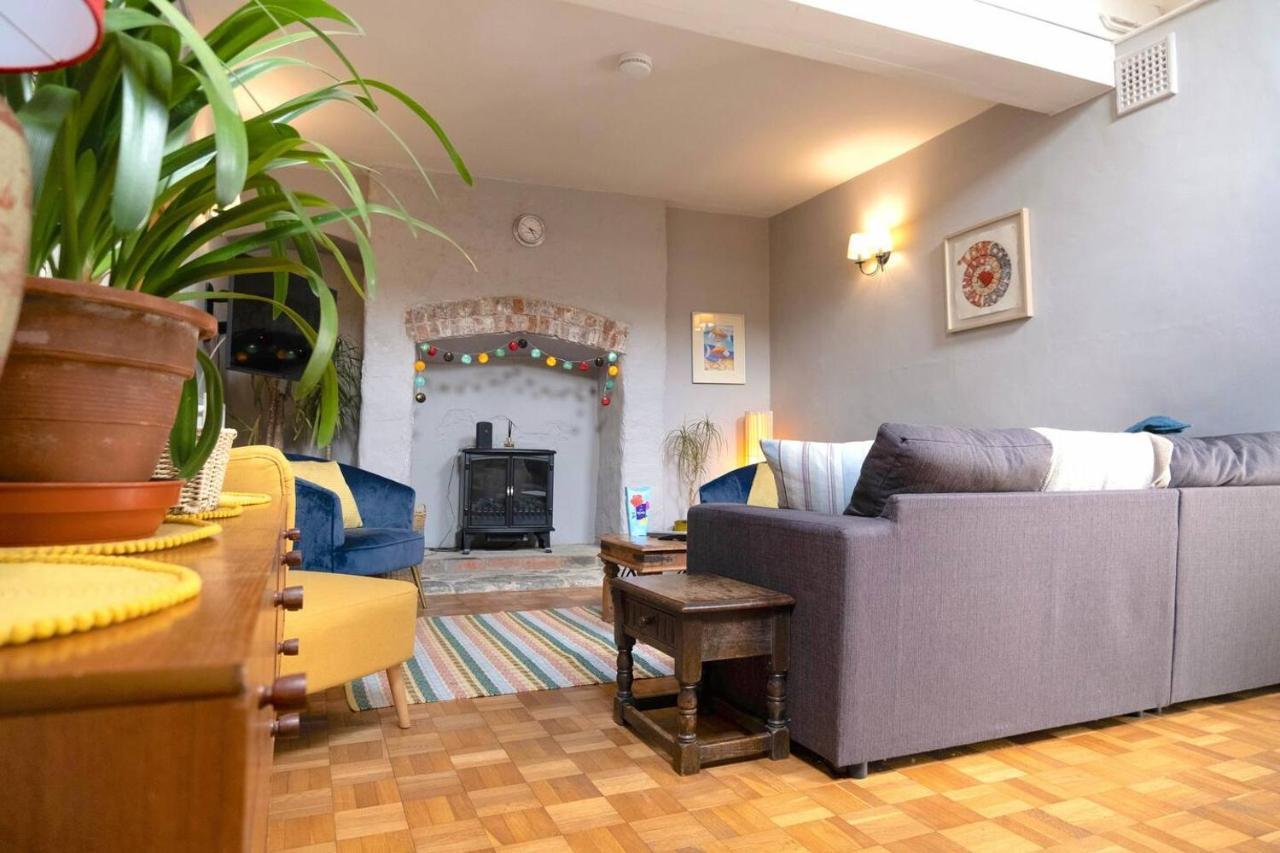 Lovely Property In The Heart Of Somerset, Sleeps 9 Shepton Mallet Exteriör bild